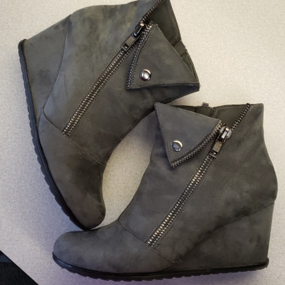 Booties - Picture 4 of 6